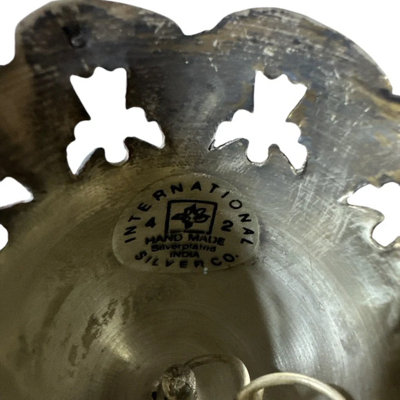 Vintage International Silver Company 1996 Silver Plated Christmas Angel Bell - Picture 4 of 4